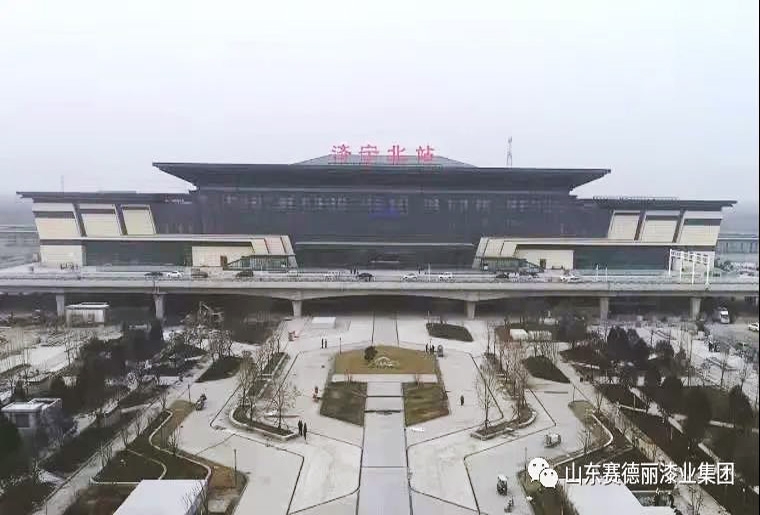 热烈：厣蕉焐铱⒁淮ゼ捶⑵嵋导湃胙〖媚高铁北站城市高端品牌形象宣传长廊